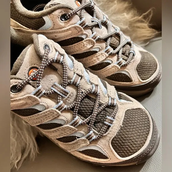 NWOB $140 Merrell NEW! Hiking Shoes