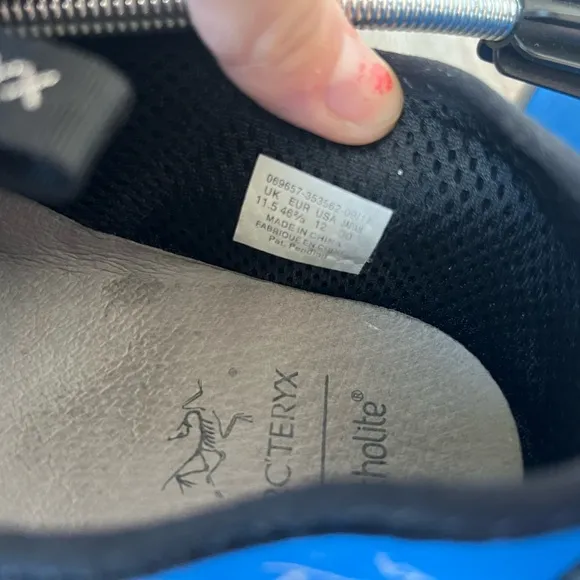NWOB Arc’teryx Arakys Approach Trekking Hiking Climbing Sneaker Shoes
