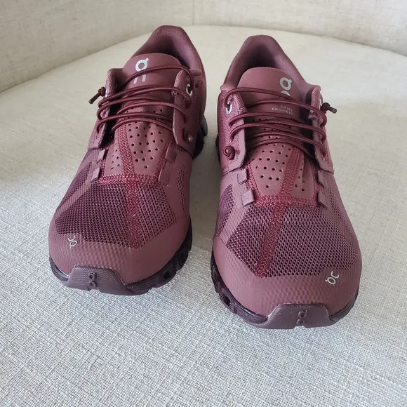 NWOB On Cloud Monochrome Grape Running Shoes 6.5