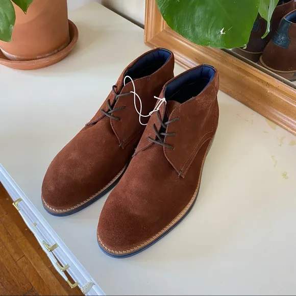 NWOB | Ted Baker London | Suede Chukkas