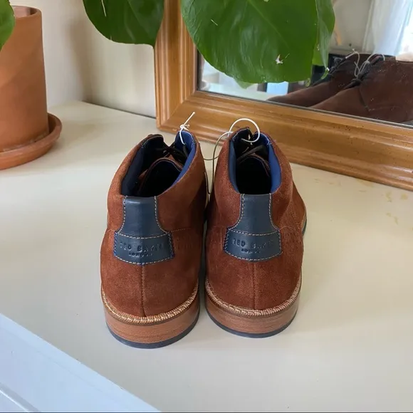 NWOB | Ted Baker London | Suede Chukkas