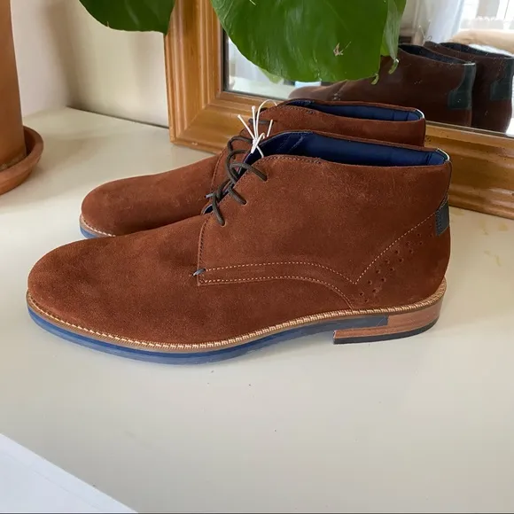 NWOB | Ted Baker London | Suede Chukkas
