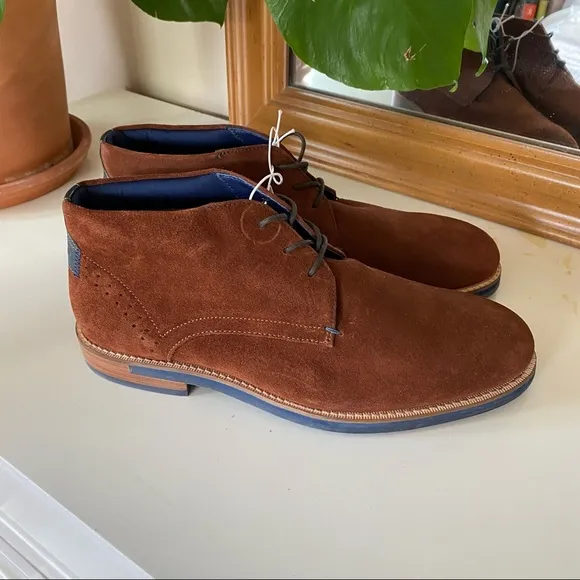 NWOB | Ted Baker London | Suede Chukkas