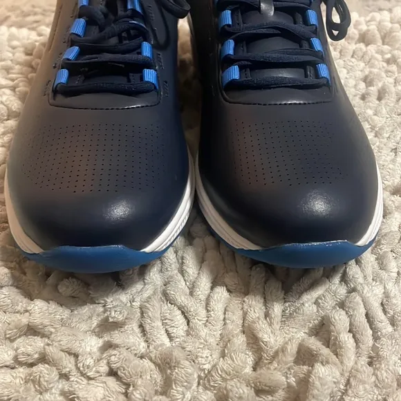 NWOB Thestron men Golf Shoes Professional Sneakers Outdoor Golfing Footwear 11.5
