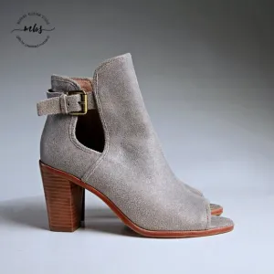 NWOT Donald J. Pliner Kara Ankle Boots Tan Gold Women 8.5