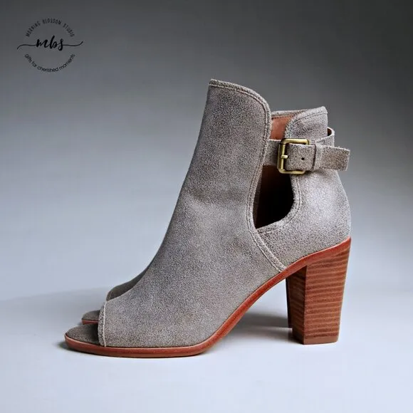 NWOT Donald J. Pliner Kara Ankle Boots Tan Gold Women 8.5