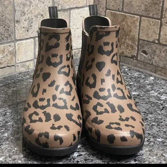 NWOT Hunter Cheetah mini rain women’s boots 🐆