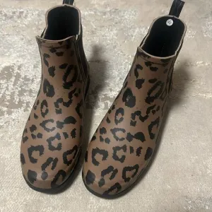 NWOT Hunter Cheetah mini rain women’s boots 🐆