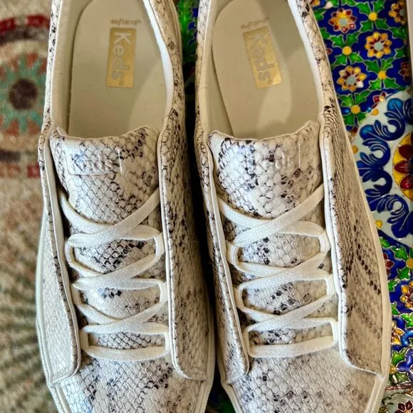 NWOT Keds Snake Print Canvas Sneakers Lace-Up / slip  On Comfort Shoes US Sz 10