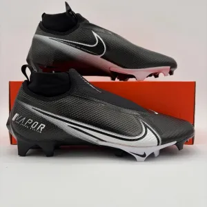 NWOT Men's Size 12 Black And White Nike Vapor Edge Pro 360 WD Football Cleats