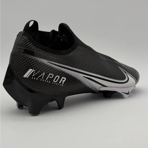 NWOT Men's Size 12 Black And White Nike Vapor Edge Pro 360 WD Football Cleats