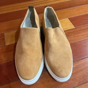 NWOT Naturalizer Yola Tan Slip On Platform Shoes/Sneakers-Suede Size 10W