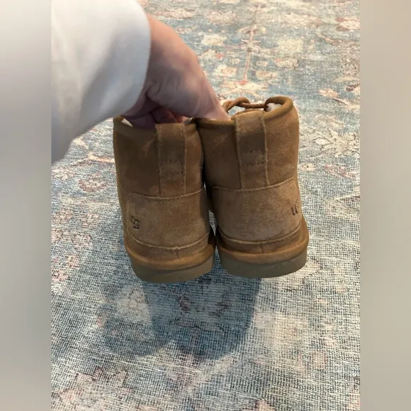 NWOT UGG Neumel Lifestyle Boots