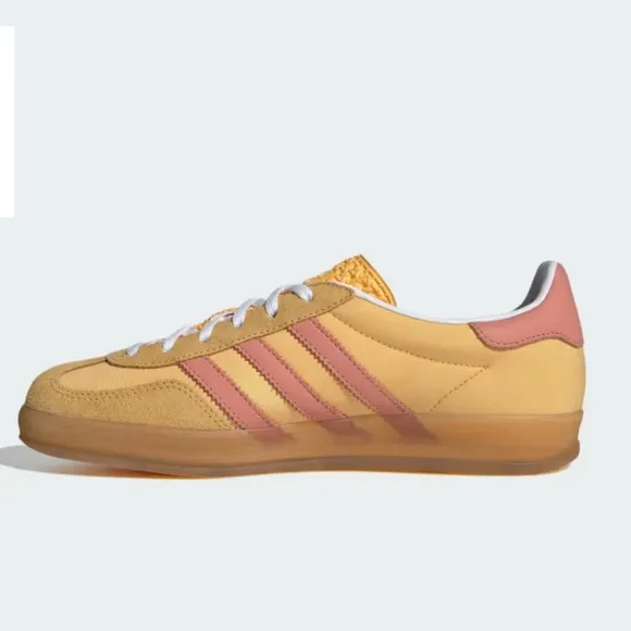 NWT Adidas Gazelle Indoor Sneakers Semi Spark/Wonder Clay/Cloud White W5.5