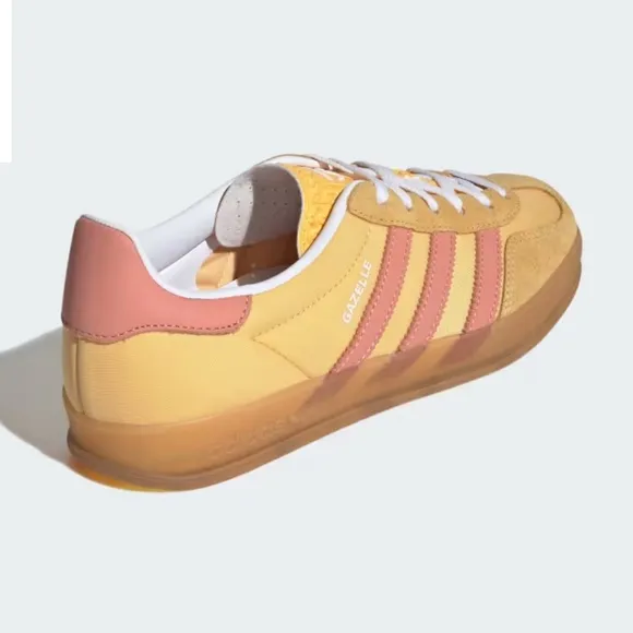 NWT Adidas Gazelle Indoor Sneakers Semi Spark/Wonder Clay/Cloud White W5.5