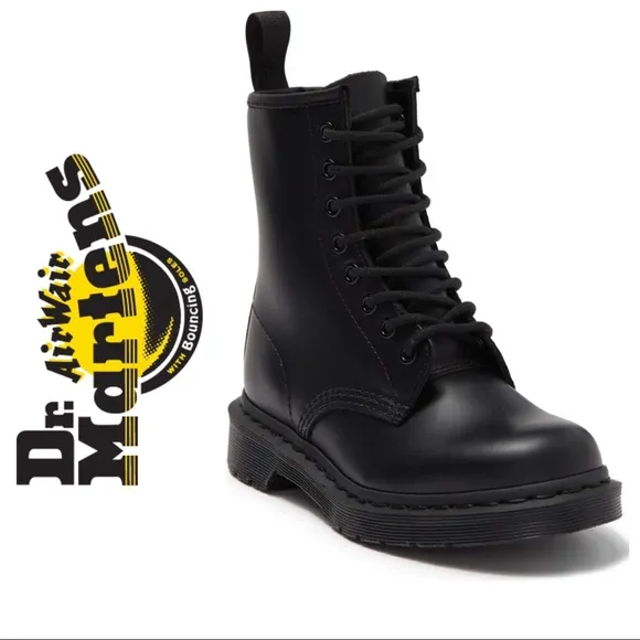 NWT Dr. Martens 1460 Mono Black Smooth Leather Lace Up Boots- Unisex