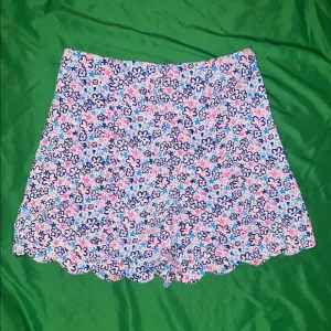 NWT Johnny Was Floral Scalloped Hem Women's Shorts size XL