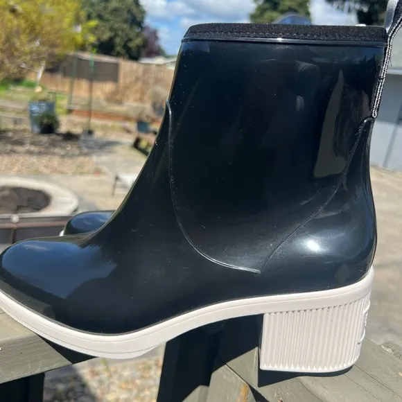 NWT Kate Spade Puddle Rubber Black Ankle Boots size 11