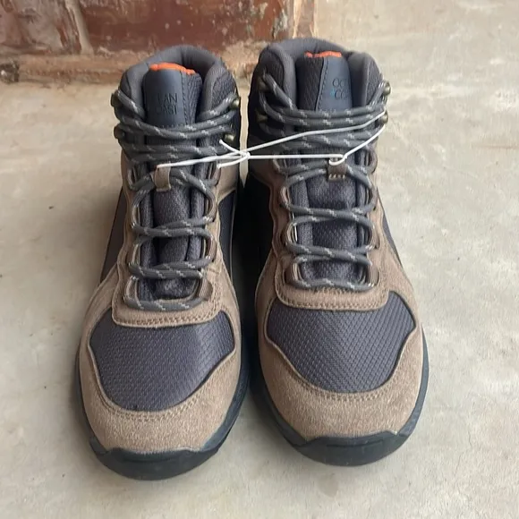 NWT Ocean Coast Hiking Shoes! Men’s 10