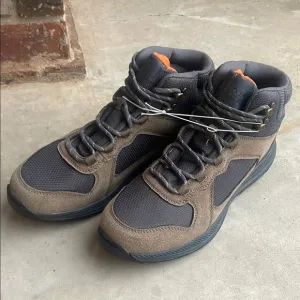 NWT Ocean Coast Hiking Shoes! Men’s 10