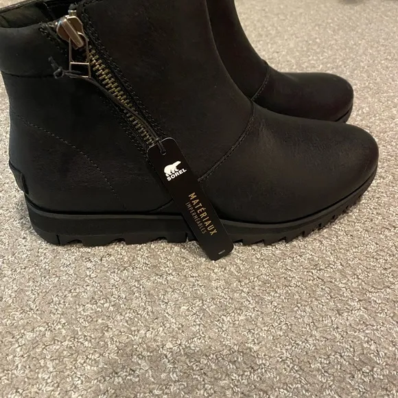 NWT Sorel Women’s Harlow Boots size 7