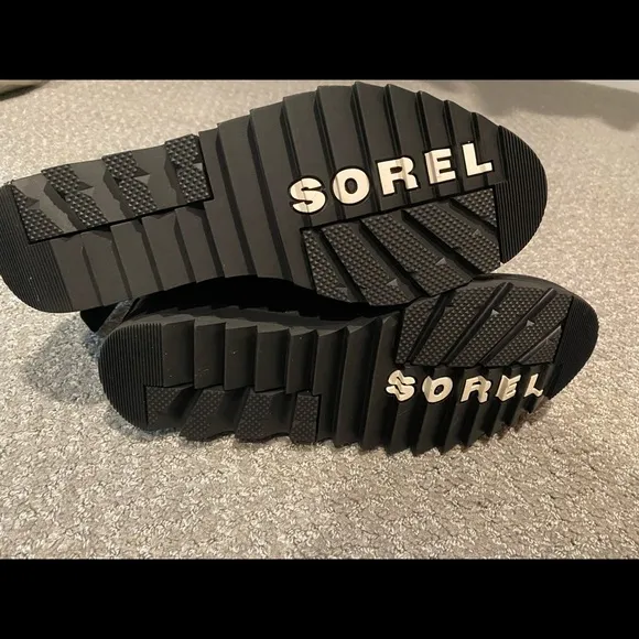 NWT Sorel Women’s Harlow Boots size 7