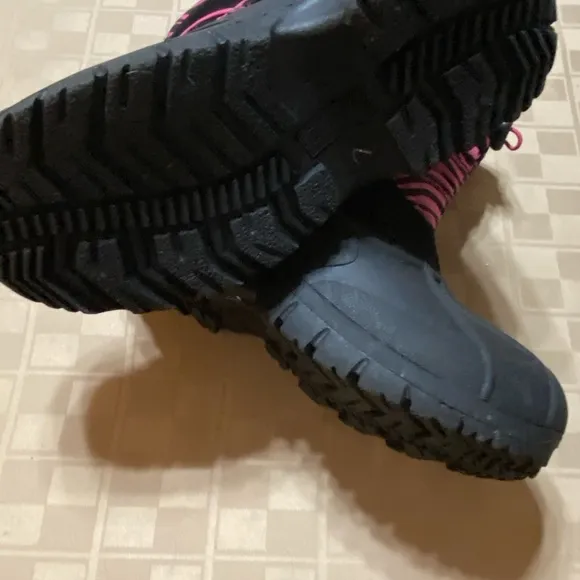 NWT Sporto Girls Snow Boots Pink Black Zebra Bungee Cord Round Toe 9” Hi XL 6-7