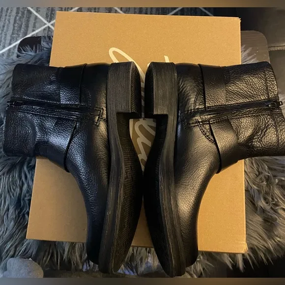 NWT Women’s Zodiac Fiera Black Leather Boots