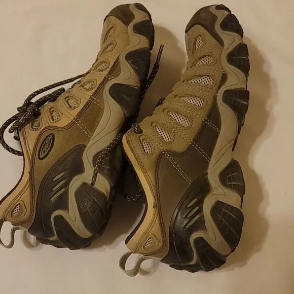 Oboz women's hiking shoes size 9.5