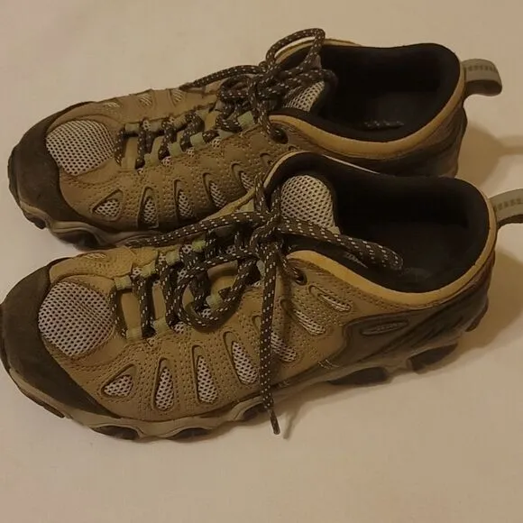 Oboz women's hiking shoes size 9.5