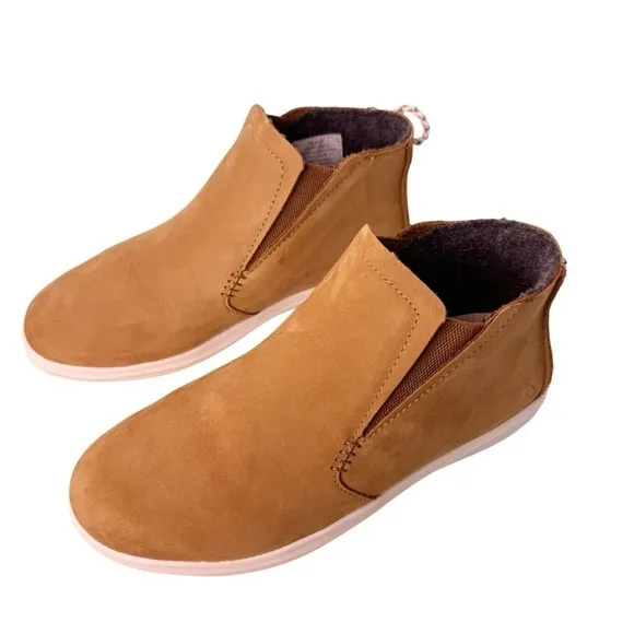 OLUKAI Hawai’iloa Manu Hope Leather Shoes Size 7 Wide in Fox / White