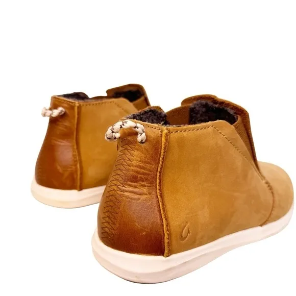 OLUKAI Hawai’iloa Manu Hope Leather Shoes Size 7 Wide in Fox / White