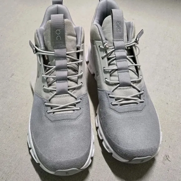 On Cloud Hi Women's Running Shoes - Glacier/Grey - US 8.5 - No Box