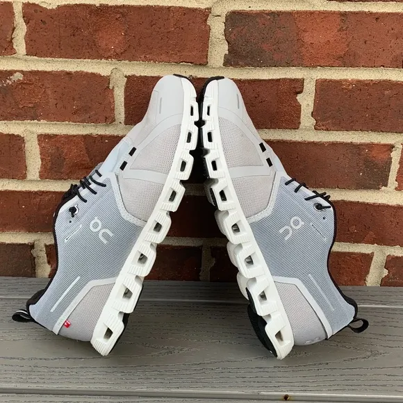 On Running Cloud 5 Waterproof Running Shoe