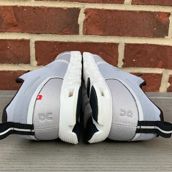 On Running Cloud 5 Waterproof Running Shoe