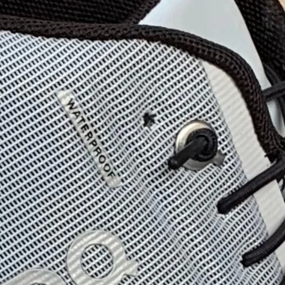 On Running Cloud 5 Waterproof Running Shoe