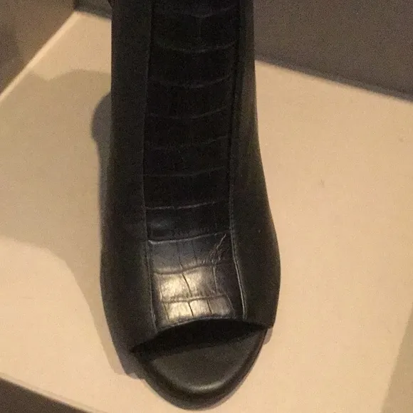 open toe shoes