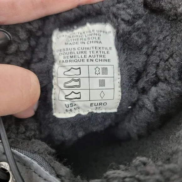 Pajar Canada lace up snow boots