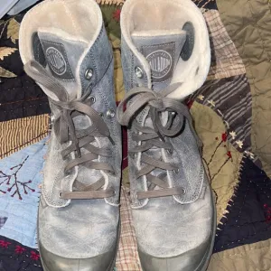 Palladium men’s boots size USA 10 L’Originale