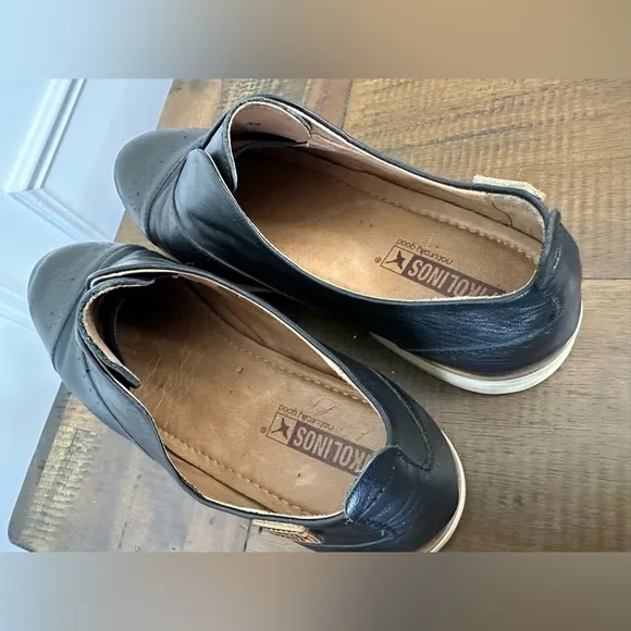 Pikolinos women’s size eu 38 equivalent to women’s 7.5 slip on loafers , casual