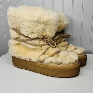 RARE H&amp;M Faux fur Icon Snow Boots Sz 10 Lace Up Soft Biege Boho Soft Fluffy