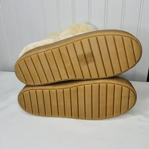 RARE H&amp;M Faux fur Icon Snow Boots Sz 10 Lace Up Soft Biege Boho Soft Fluffy