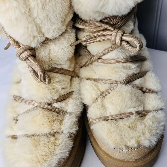 RARE H&amp;M Faux fur Icon Snow Boots Sz 10 Lace Up Soft Biege Boho Soft Fluffy