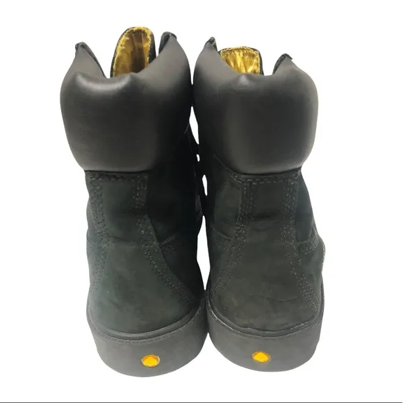 RARE Timberland velvet black boots Women Sz 9.5