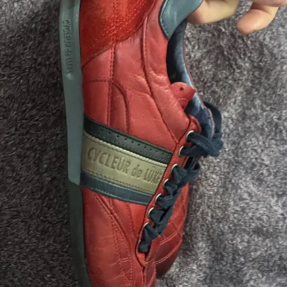 Red and Black Athletic Shoes with Leather Finish - CYCLEUR de LUXE SIZE 43 / 10