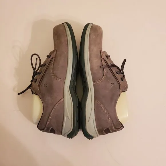 Red Wing 9 Brown Leather Work Shoes Lace Up 2309 Steel Toe