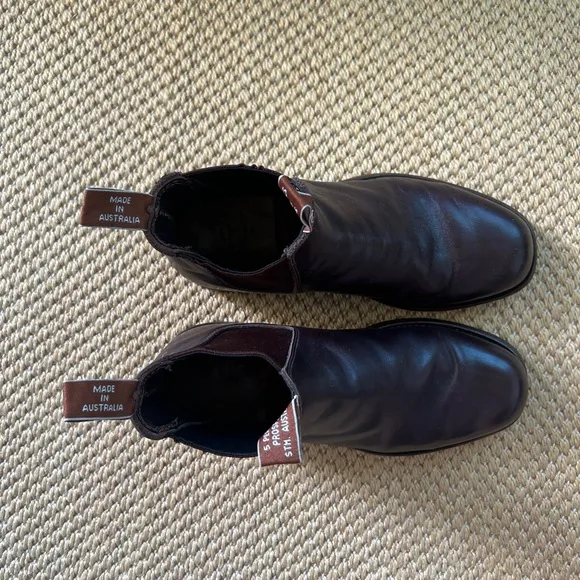 R.M Williams Men’s Chelsea Boots in brown Sz 9H (extra wide)