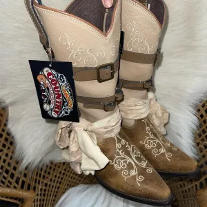 Rockin Country Women's Embroidered Western Boots - Brown and Cream