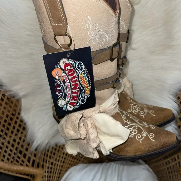 Rockin Country Women's Embroidered Western Boots - Brown and Cream