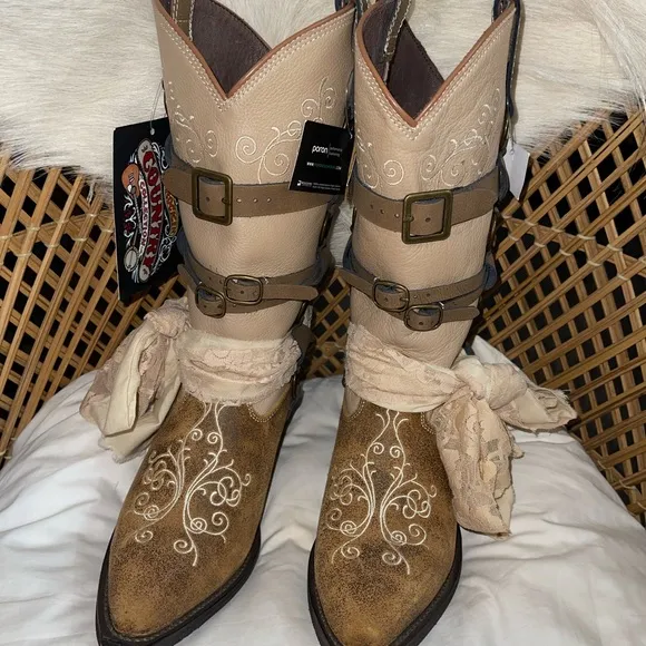 Rockin Country Women's Embroidered Western Boots - Brown and Cream